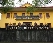 那时候，我们在课堂上奋笔疾书；那时候，我们在校道上肆意奔跑；那时候，我们在独秀峰顶为梦想呐喊；那时候，我们在星空下互相倾诉彼此加油；那时候我们在懵懂和勇气中形成人生最初的价值体系；那时候，我们在幻想和现实中碰撞出自己的梦想！
恰同学少年，风华正茂。我的中国梦，我们的中国梦！”