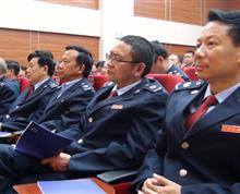 2015年4月19日至25日，云南省国税系统县（市、区）局长进修班在云南省税务干部学校成功举办，全省共131名县（市、区）局长参加了学习培训。培训班聘请省内外有关知名学者和省局领导、省局有关业务处室领导及业务骨干，为学员讲授经济形势与税制改革、依法行政、政策业务，以及“金税三期”上线重点工作等专题。培训结束时，按照“凡训必考”的要求，采取集中、统一的方式进行结业考试，进一步巩固和检验学习培训成果。”